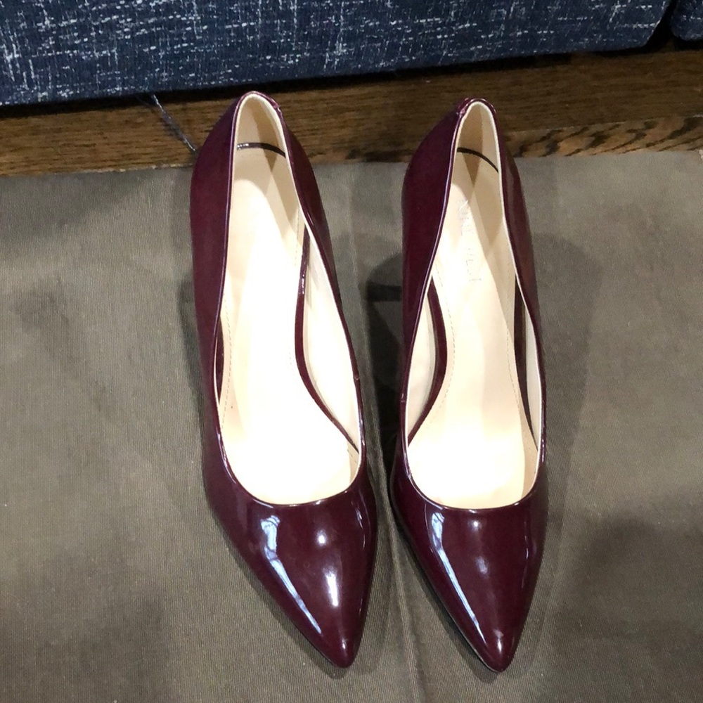 Patten leather nine West Pumps